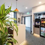 Easyhotel Victoria