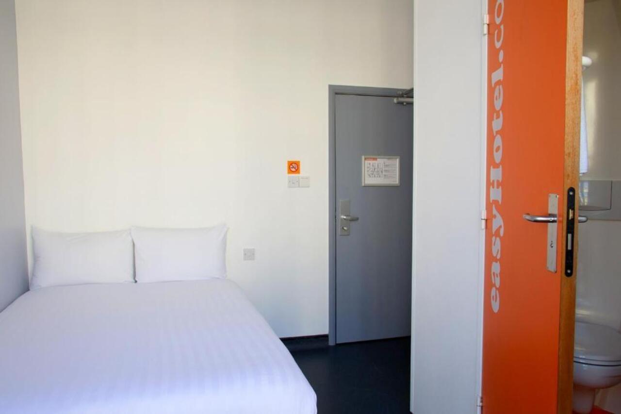 Hotel Easyhotel Victoria 2*
